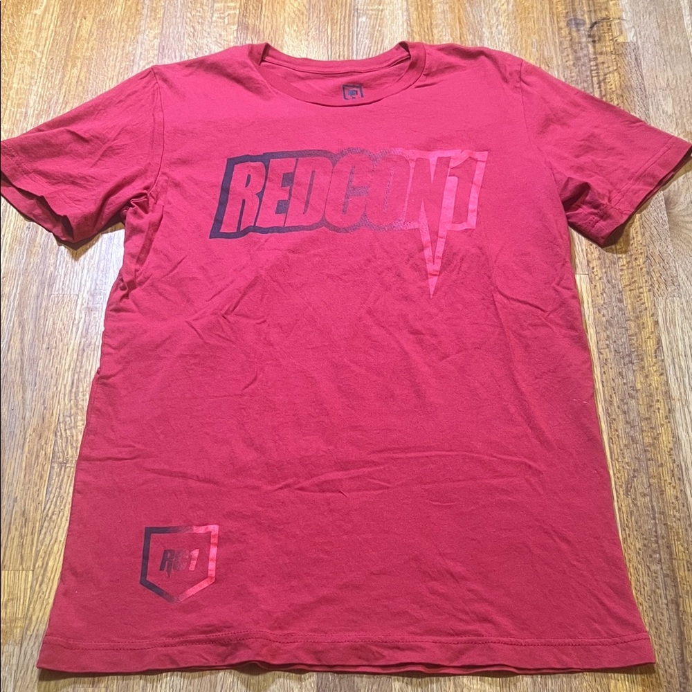RedCon 1 Men Medium Red Logo Graphic Crew Neck Short‎ Sleeve Shirt